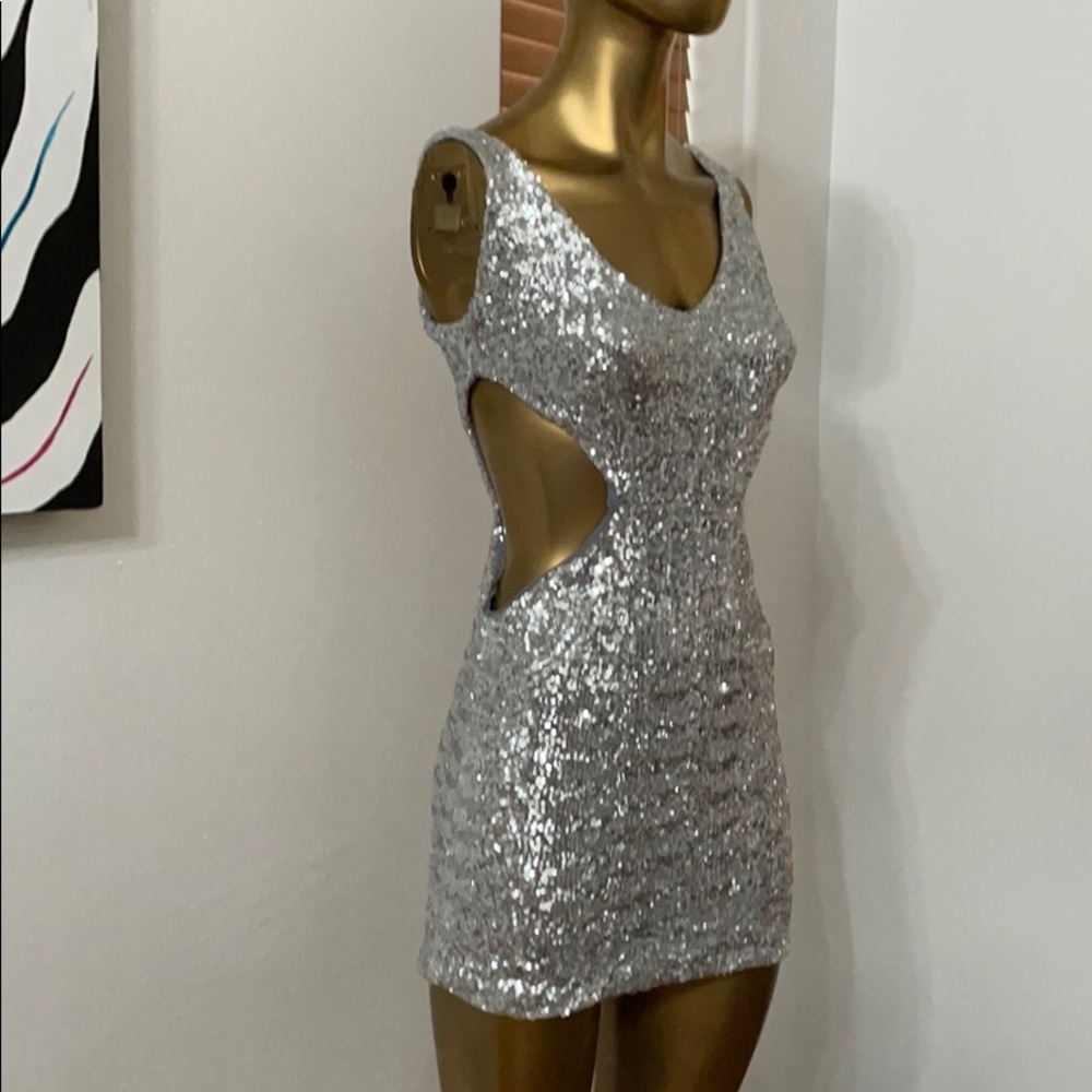 Bebe sexy custom sequence silver dress 😍❤️